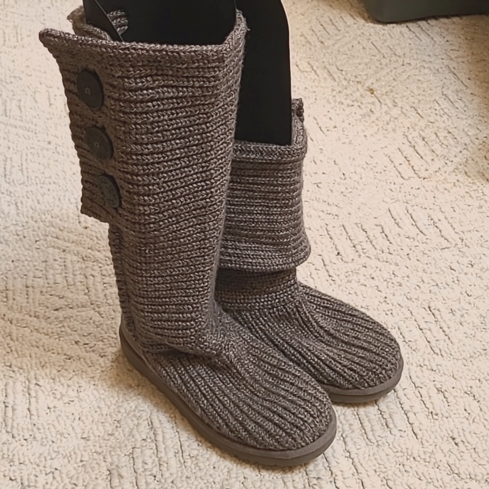 Grey Knit Uggs Boots